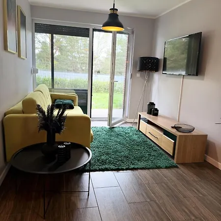 Park Apartment *